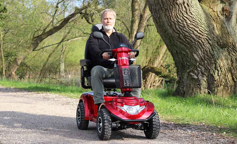 Takke Megalopolis efter det El scooter i Dansk Design til Ældre. 3 og 4 hjulet handicap scooter - DukaDu